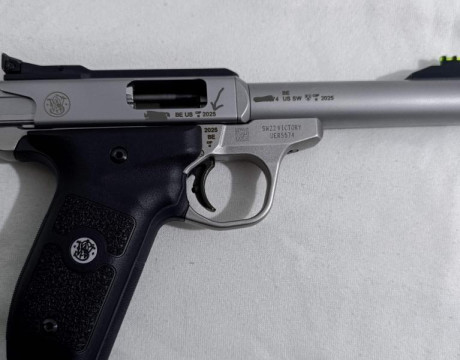 Smith & Wesson Victory (calibre 22lr)
Muy poco usada, en perfecto estado,
como nueva , COMPRADA EL 01