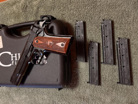 Pongo al alcance del foro esta bonita arma y en el económico calibre 22, perfecto para pasar buenos ratos 00