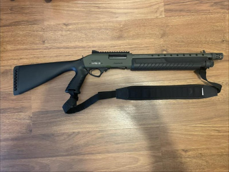 Vendo escopeta táctica Fabarm Martial. El arma está sin estrenar. Se entrega con documentación y caja 02