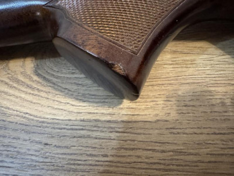 Hola.

Vendo rifle de corredera Browning Dualis del 308 

El estado es bueno, con lógicas marcas de uso 11