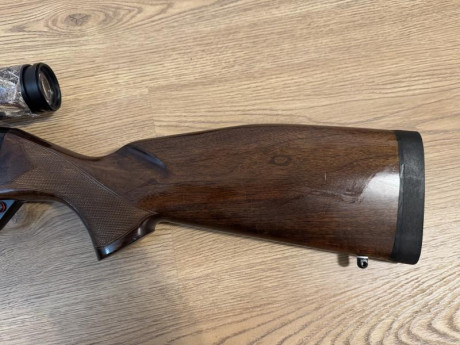 Hola.

Vendo rifle de corredera Browning Dualis del 308 

El estado es bueno, con lógicas marcas de uso 21