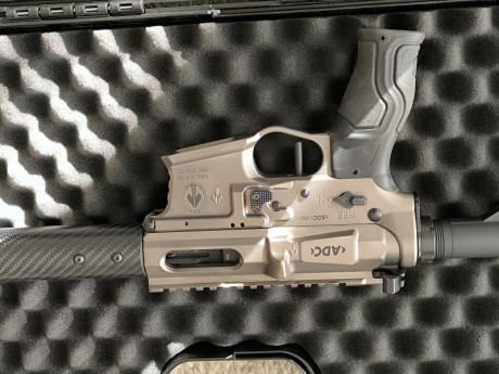 Carabina 9mm ADC Super Competición. Con estuche rígido ADC y funda blanda Swiss Arms. Tiene el disparador 00