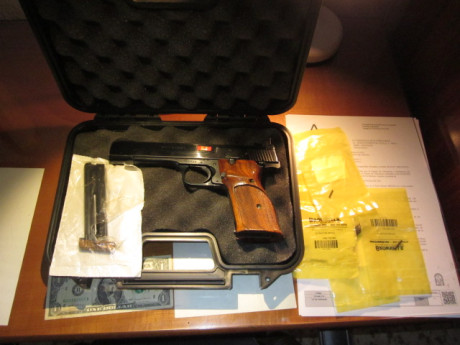 Hola.
Pongo a la venta, la pistola SW calibre 22 modelo 41, pistola hecha a conciencia
poco puedo aportar, 02