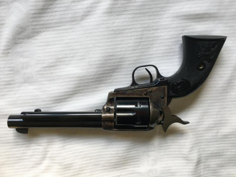 EN VENTA COLT SAA CALIBRE .45 LONG COLT. 
CAÑÓN DE 5”1/2
ACABADO PAVÓN/ JASPEADO. 
INSCRITO EN LIBRO DE 11