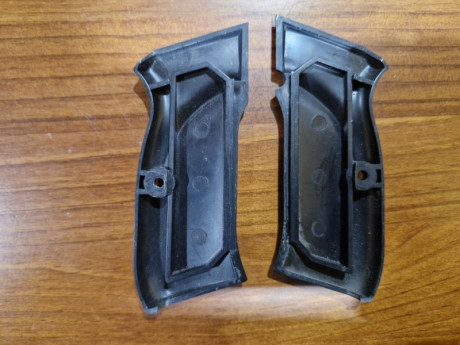 Cachas clasicas cz75 usadas en buen estado. 25€ envio incluido peninsula 00