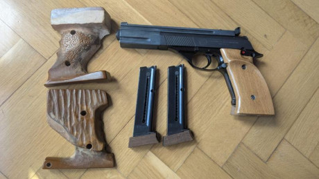 Hola a todos:
Una amiga vende esta pistola. Una ASTRA TS22.
PRECIO 75 EUROS MAS GASTOS
Como se ve en las 00