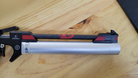 no la conozco, pero sinceramente tiene buena pinta, parece como una steyr y por los precios que la he 10