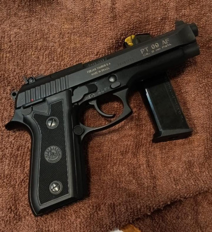 Vendo TAURUS PT99 AF  en estado excepcional con disparador ajustado en peso por armero especializado.
El 10