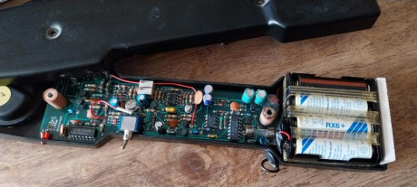 No tiene la base cargadora.
65€ portes incluidos

Está en Madrid 01