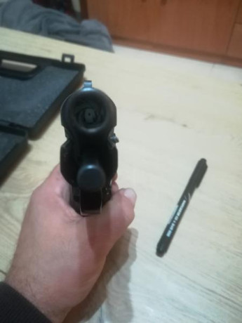 Vendo esta icónica arma: pistola semiautomática S&W 59, la primera de las Wonder Nine. Fue el primer 00