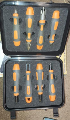 Pongo la la venta los siguientes accesorios relacionados con la recarga:

1.- 6 Cajas de almacenamiento 12