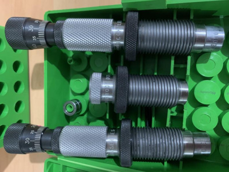 Buenos días.
Se venden en 370€ portes incluidos.
Saludos. 01