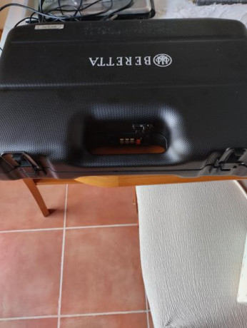 Pues eso, vendo una Beretta 92X PERFORMANCE DARK de Toni Sistem, 9mm, guiada en F. Tres cargadores y maletín 10