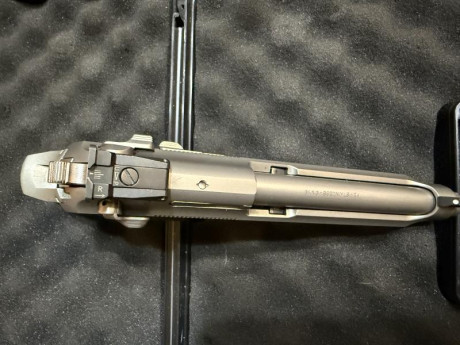 Buenas noches, por falta de cupo vendo mi BERETTA 92 FS INOX comprada nueva hace 1 año aproximadamente 12