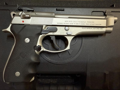 Buenas noches, por falta de cupo vendo mi BERETTA 92 FS INOX comprada nueva hace 1 año aproximadamente 10