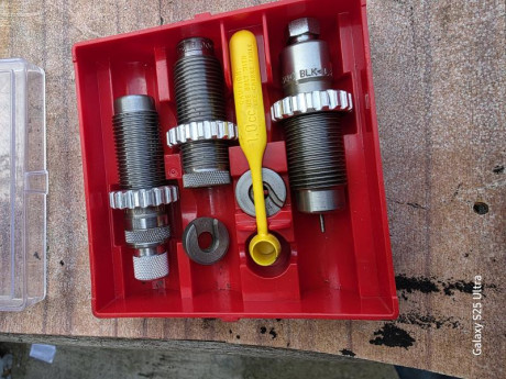 Hola vendo Dies del 300 BLK, seminuevos.
50 euros estan en Barcelona, telf 629955526 00