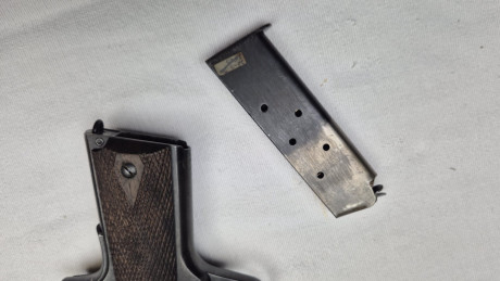 Este colt es el variante que en los estados unidos le llaman" Black Colt."
Un acabado grueso 30