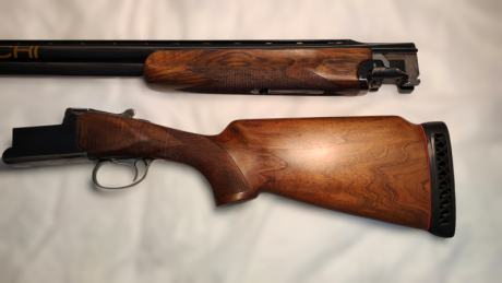 Se vende Franchi Astore Trap. Cañones ventilados 74 cm, 1*/2*. Cantonera nueva. Mira (fibra) nueva.
Escopeta 02