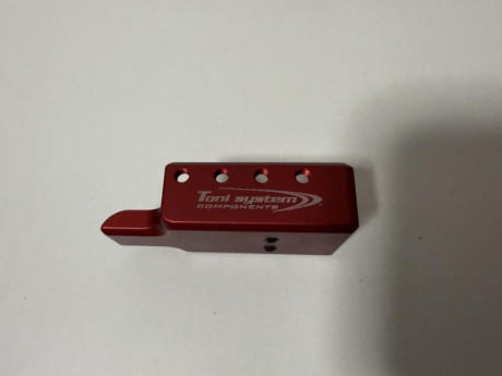 Se vende lote de piezas Glock, junto o por separado, gastos de envío a cargo del comprador. 

1-contrapeso 10