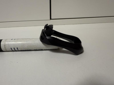 Se vende lote de piezas Glock, junto o por separado, gastos de envío a cargo del comprador. 

1-contrapeso 21