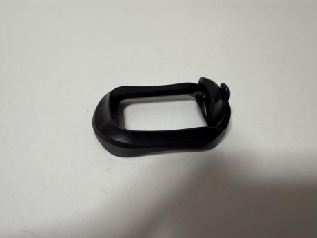 Se vende lote de piezas Glock, junto o por separado, gastos de envío a cargo del comprador. 

1-contrapeso 20