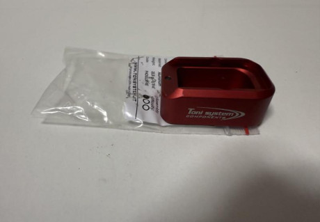 Se vende lote de piezas Glock, junto o por separado, gastos de envío a cargo del comprador. 

1-contrapeso 31