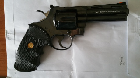 Hola, vendo este revolver COLT PHYTON, de cuatro pulgadas,calibre 357 Magnum, creo que solo se fabricó 01