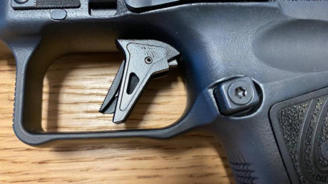 Se vende Canik Sfx Rival-S de Reestreno, No es la de Polímero, es la de Acero!!.

- Hecha del Acero más 21