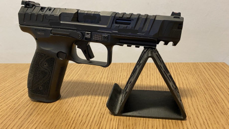 Se vende Canik Sfx Rival-S de Reestreno, No es la de Polímero, es la de Acero!!.

- Hecha del Acero más 30