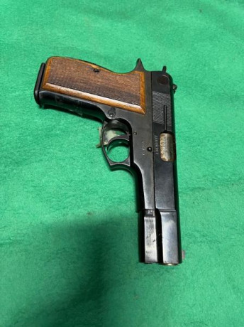 Se vende pistola FEG .45 ACP 

Se vende pistola FEG tipo FN High Power en .45 ACP. Muy robusta, estado 00
