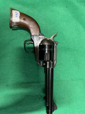 Se vende revólver Inter Arms SAA 

Se vende revólver tipo Colt 1873 Cattleman SAA calibre 357, estado 00