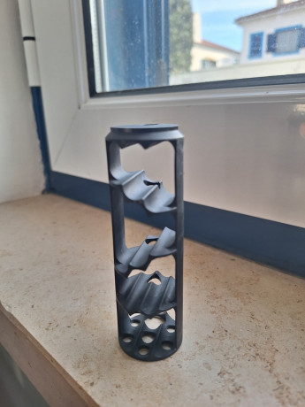 Accesorios sobrantes que tengo da la LESHIY CLASSIC:

Baffles original - 10€ + portes
Empuñaduras impreso 01