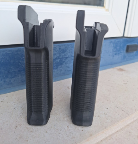 Accesorios sobrantes que tengo da la LESHIY CLASSIC:

Baffles original - 10€ + portes
Empuñaduras impreso 11