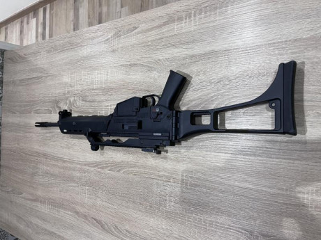 Hk G36 calibre .22 
En buenas condiciones. 
Lo de la “mira” ya venía así..
Precio: 950€ 
Un saludo ! 21