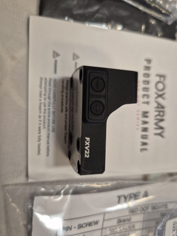 Vendo visor de punto rojo para pistola, de 3 MOA, marca FOXarmy, modelo FXV22, en perfecto estado en su 12