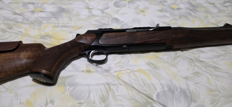 Mi compañero vende este Sauer 303, 300 WM, con maderas grado superior y culata con sube y baja rematada 11