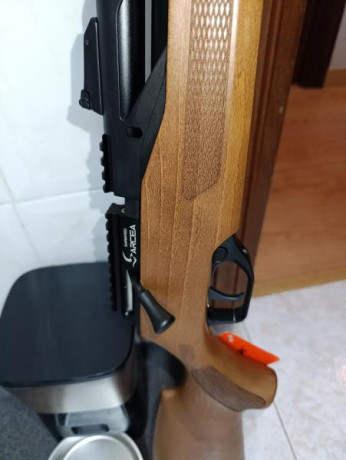 Hoy me he comprado una T-rex 4,5 madera. Todavía no se ven casi de madera, alguna por aquí? Tengo que 00