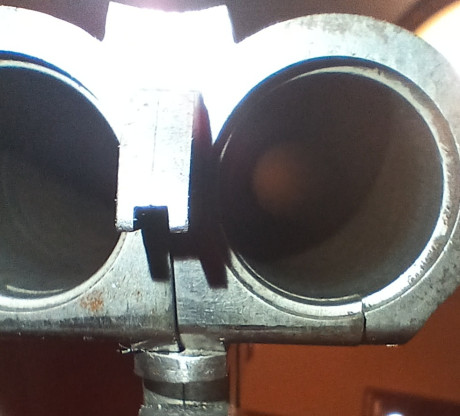 Escopeta Victor Sarasqueta modelo 211, buen estado de metales ajustes y funcionamiento, expulsará, gatillo 20