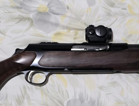 Mi compañero vende este Sauer 303, 300 WM, con maderas grado superior y culata con sube y baja rematada 00