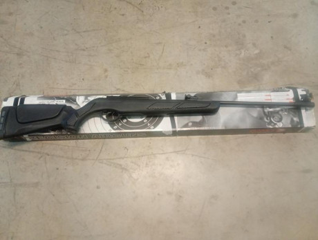 Hola! Pongo en venta mi Gamo Shadow DX en calibre 6,35. Lleva carril para ópticas.
Por no darle uso ninguno, 02