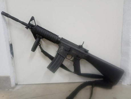 Hola! Pongo en venta mi Réplica M4 eléctrico, de la Marca Cybergun.
Es full metal, todo el cuerpo de la 02