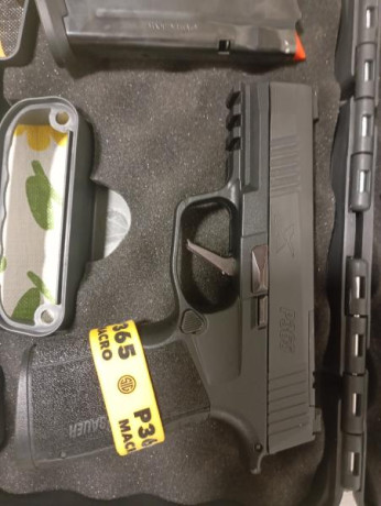 Se vende pistola Sig Sauer P 365 X Macro con tres cargadores y dos fundas  de kydex hechas por empresa 02