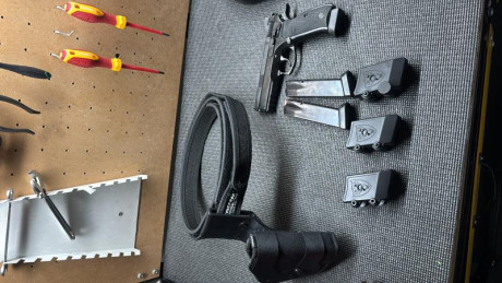 Vendo CZ shadow 1 preparada para precisión.
Muy cuidada y con el gatillo muy suave para precisión, da 10