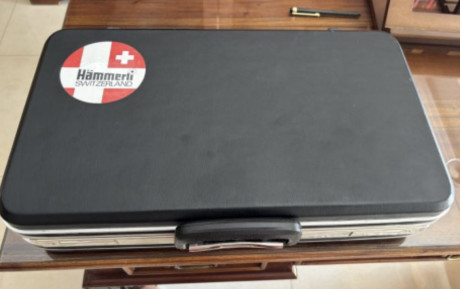 Se ofrece una Hammerli 150 con repuestos mecanismos, todo como nuevo. Tiene muchos años sin usar guardada, 22