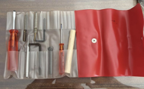 Se ofrece una Hammerli 150 con repuestos mecanismos, todo como nuevo. Tiene muchos años sin usar guardada, 21