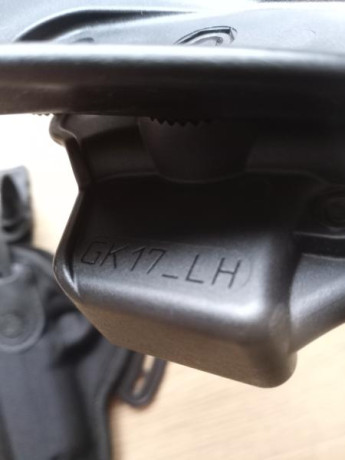 Vendo dos Fundas Glock ZURDO , material original 

30€ envio incluido

NO NEGOCIABLE 00