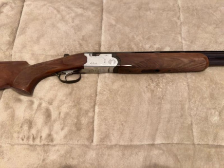 Buenas, vendo escopeta Beretta 682 trap, cañón de 76cm, 2 y 1 estrellas fijas. La escopeta se encuentra 10