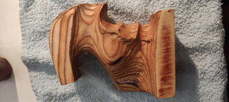 Hola a todos, tengo el revolver smith and wesson 67 / 5"  38 spl. Lo tengo con la cacha de goma que 20