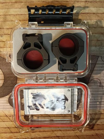 Vendo anillas Burris para ELR. 0 a 40 moas de recorrido. 
En su caja. Montadas y vueltas a guardar. 
Precio 02