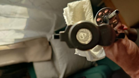 Vendo revolver Smith WESSON 686 Plus(7 disparos) 5".
Preparado para Fuego Central, disparador a 1.080 11